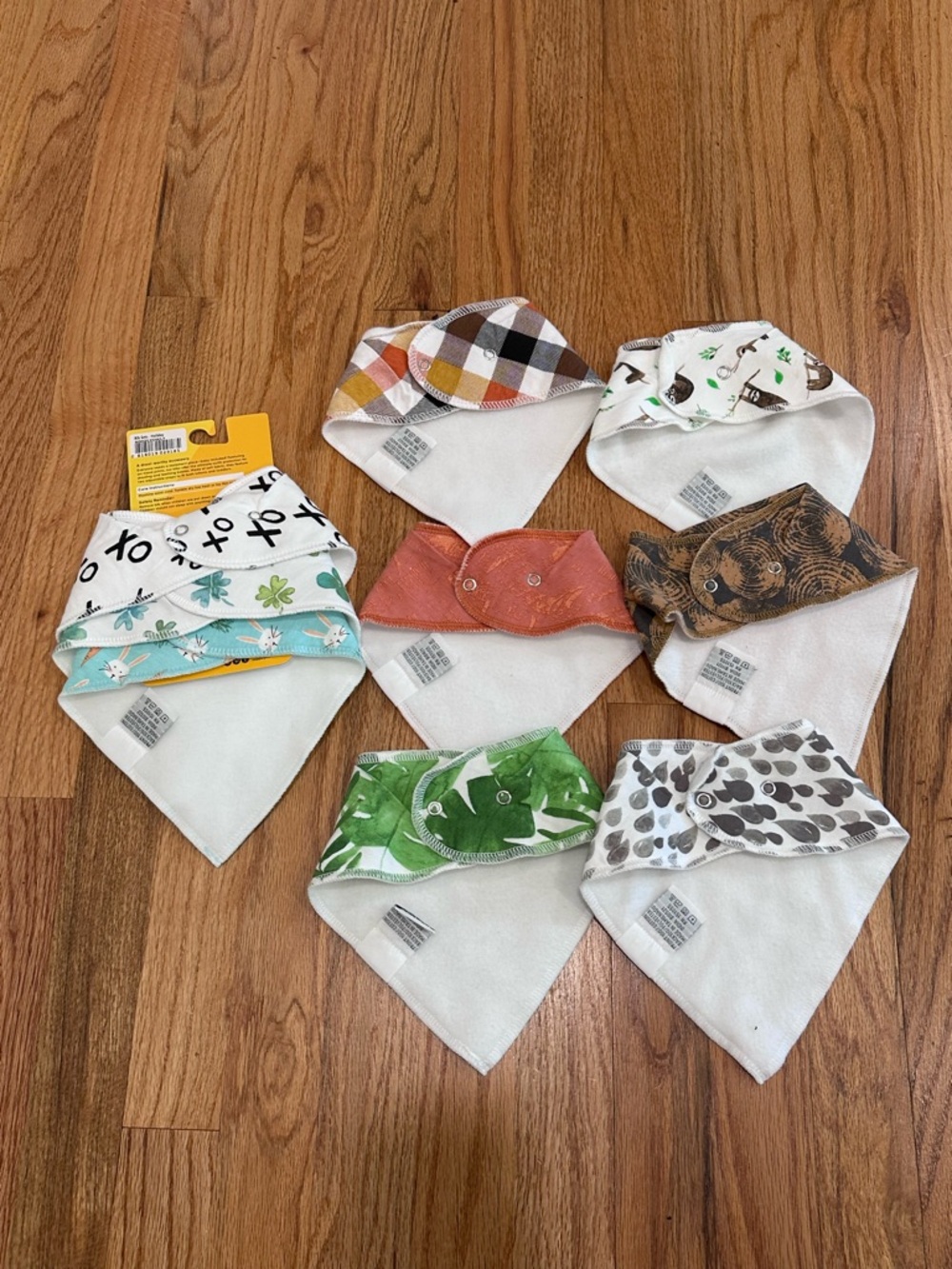 NWOT Copper Pearl Bibs, Set of 9 Mixed Prints - Picture 9 of 10